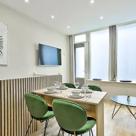 Eiffel Tower Apartment Paris